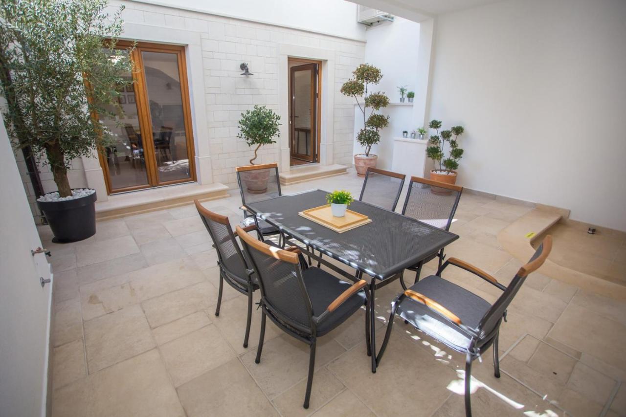 Holiday Home Camellia Пореч Екстериор снимка
